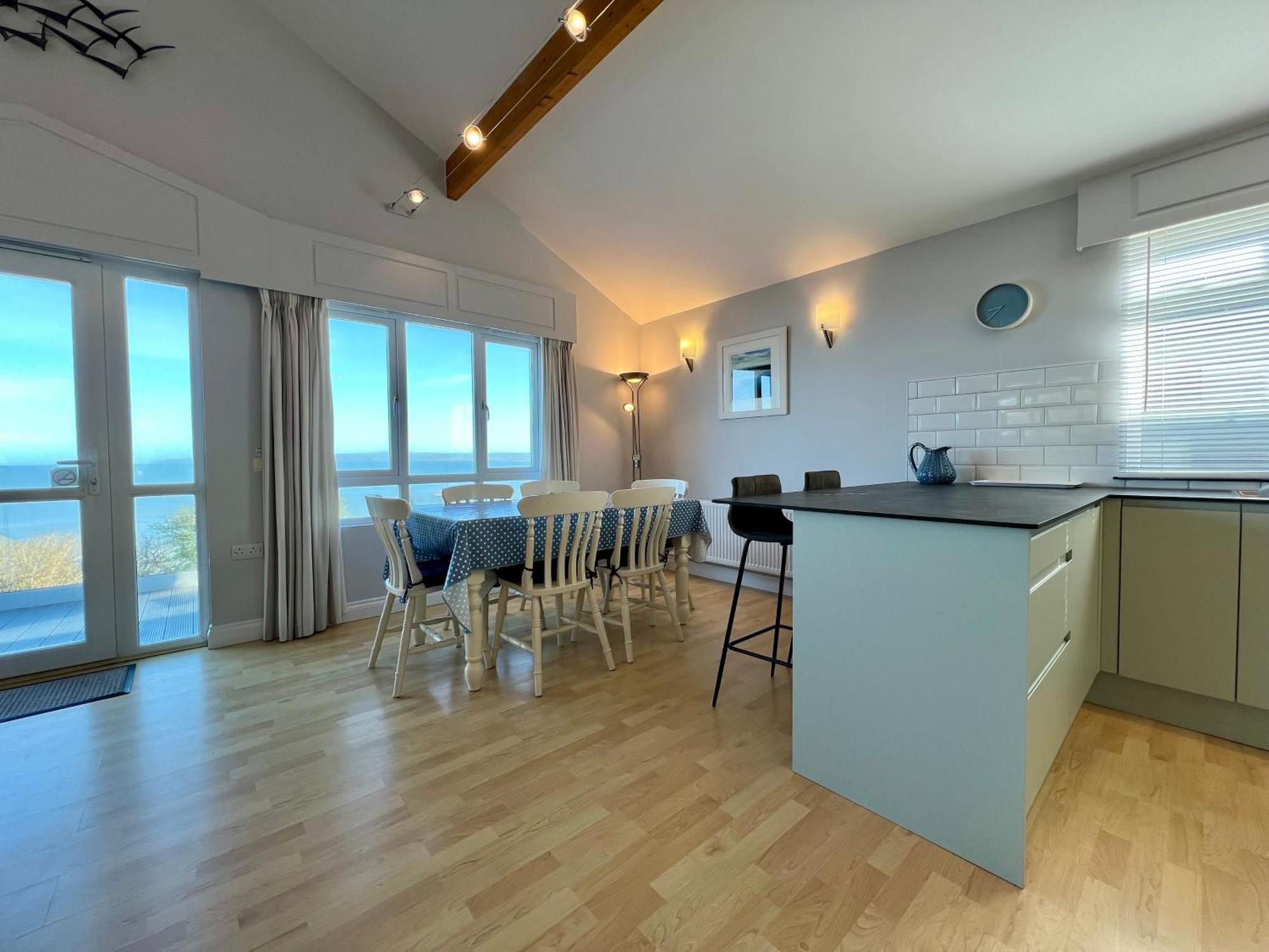 Апартаменты Golden Bay Village *