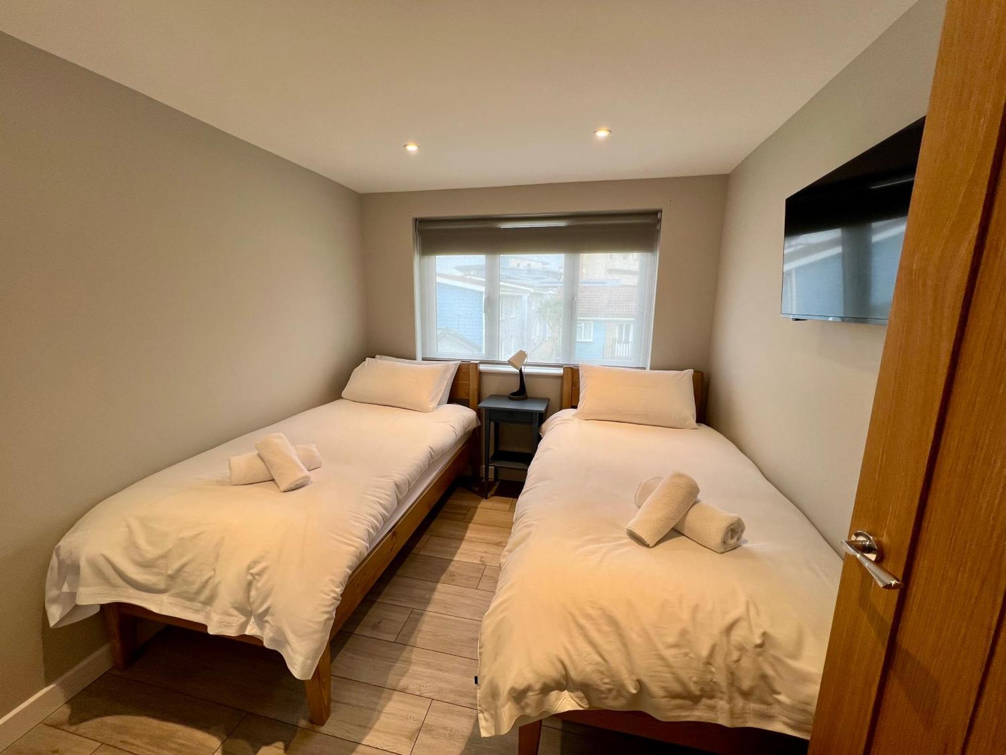 Апартаменты Golden Bay Village Вествард Хо