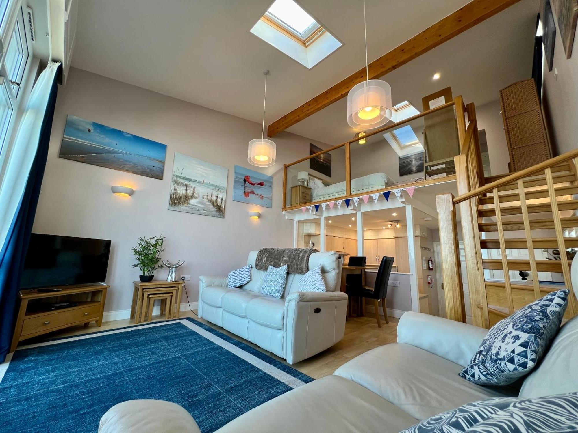 Апартаменты Golden Bay Village